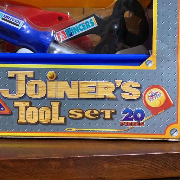 FOR AGES 3 & UP-JOINER’S TOOL SET- 20 Pieces. - Picture 4 of 9